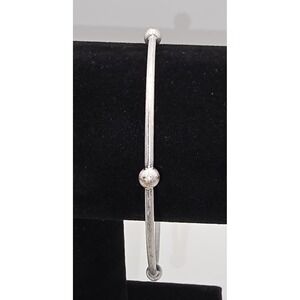 Vintage Women's Silver Tone Bracelet With‎ Silver Spheres Bangle -558